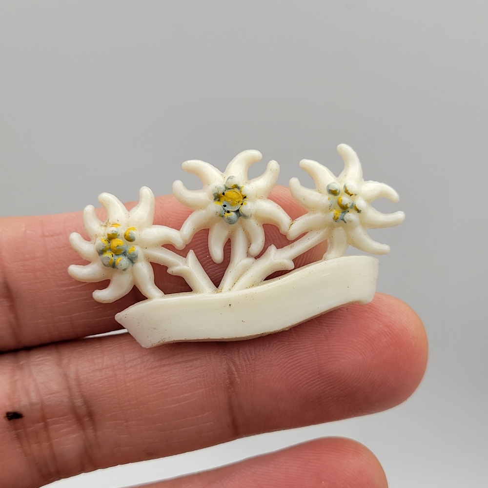 1930s Vintage Early Plastic Cream Celluloid Edelweiss Flower Brooch